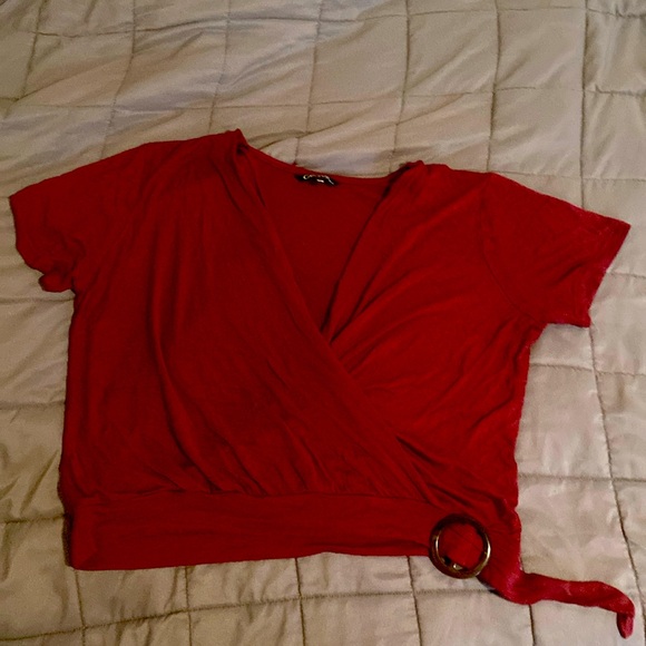 Women maroon t-shirt - Picture 1 of 5